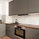 Apartment Niciarniana Comfy By Bookinghost