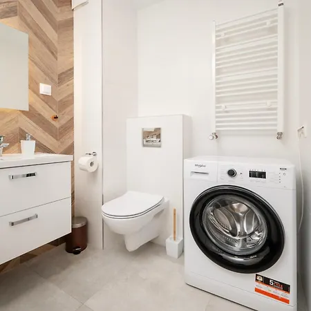 Niciarniana Comfy By Bookinghost *