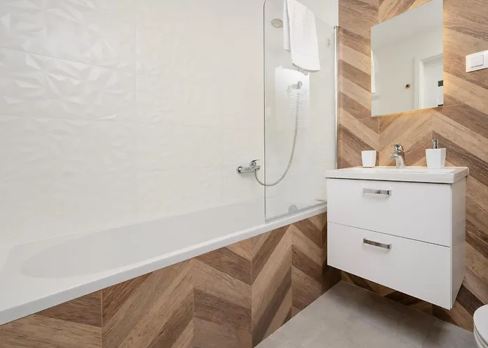 Niciarniana Comfy By Bookinghost * Łódź