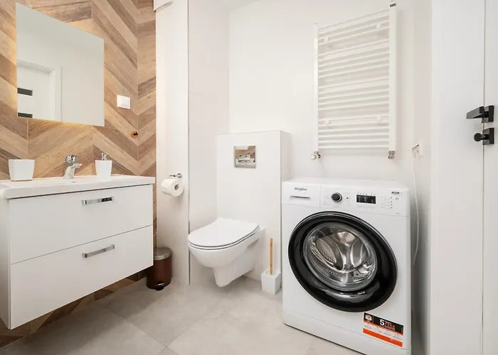 Niciarniana Comfy By Bookinghost *